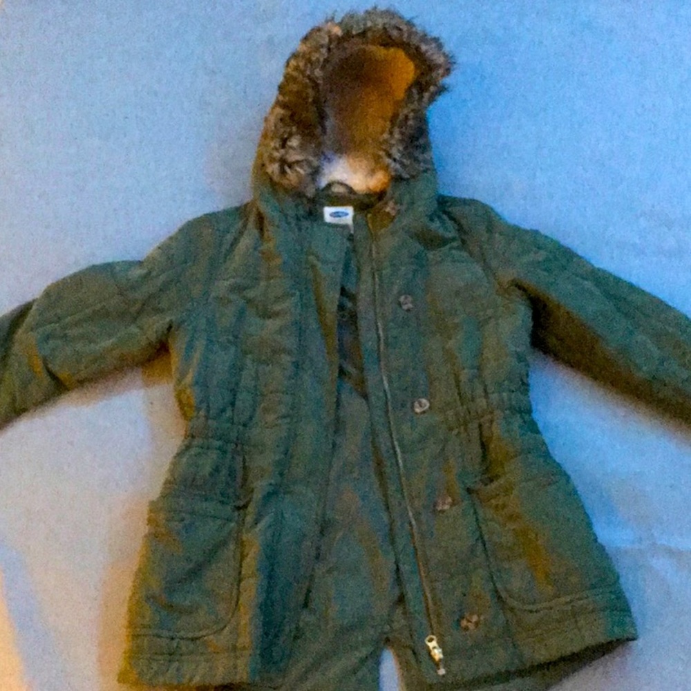 Rare green kids jacket EVEN FOR THE SNOW!!!! 😌